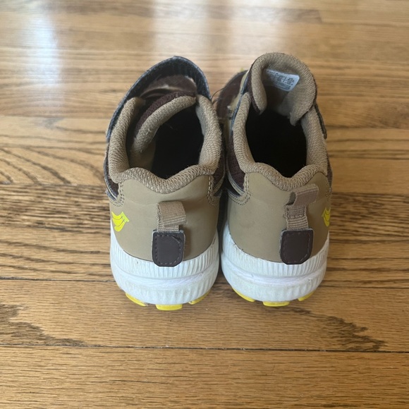 Asics Contend 7 Pre-school monkey shoes, Size 10 - Picture 4 of 5